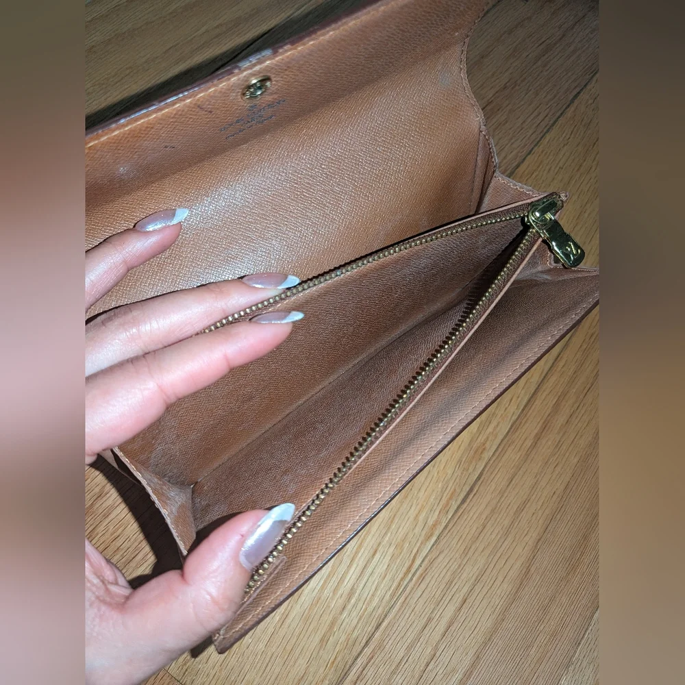 VINTAGE 1997 LOUIS VUITTON MONOGRAM LONG WALLET - Picture 4 of 14